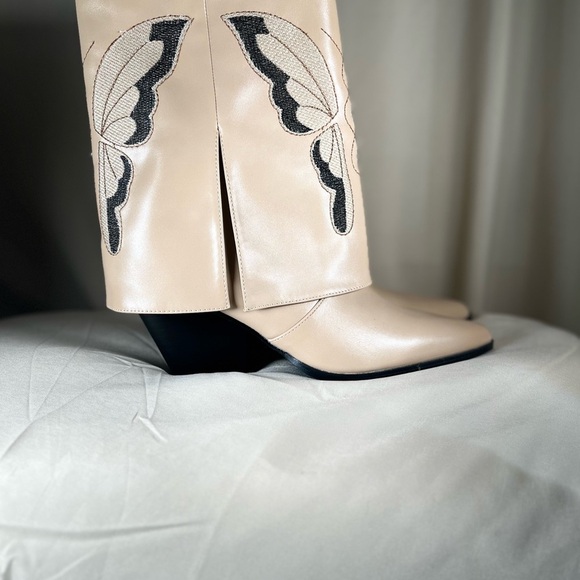 NWOT Western Cream Butterfly Embroidered Women's Boots - Picture 4 of 11